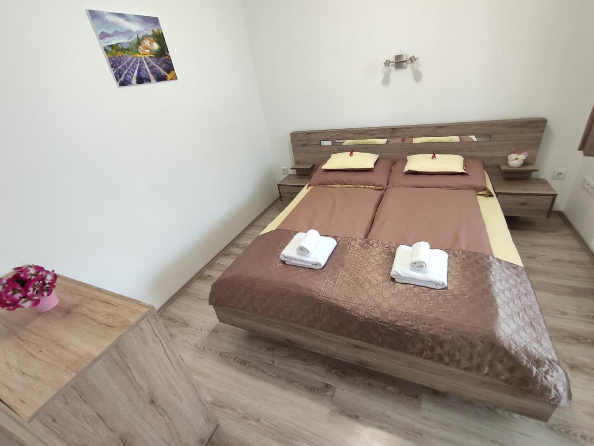 Hatvan Corner Apartment